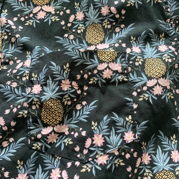 Kennington Los Angeles Pineapple Hawaiian SS Shirt - Picture 4 of 5